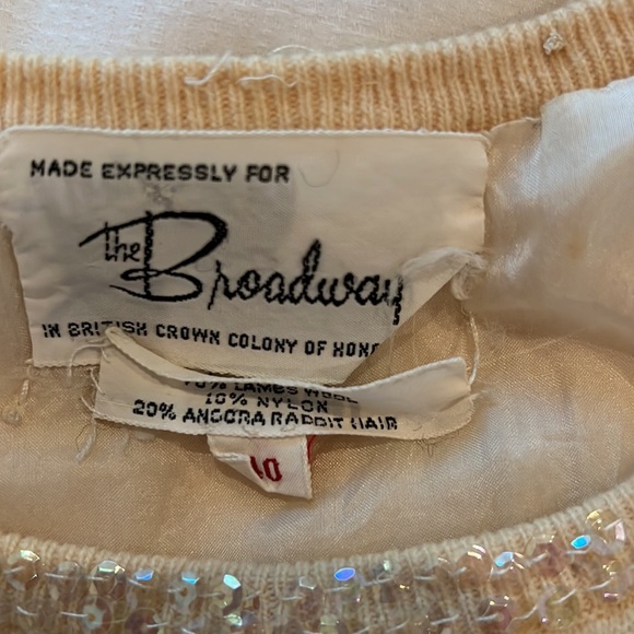 1960's Vintage The Broadway Lambswool/Angora Beaded Sweater Hong Kong Elegant! - Picture 9 of 12